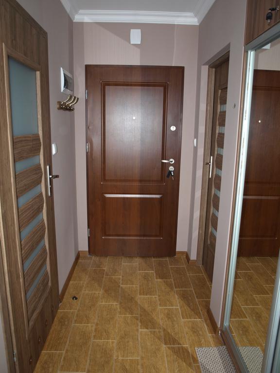 Apartament Cristal ชกลาร์สกา ปอเรมบา ภายนอก รูปภาพ